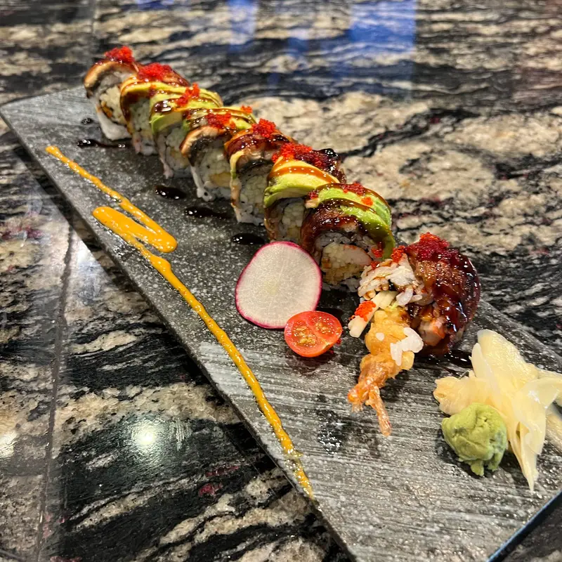 Dancing Eel Roll (8 Pieces)