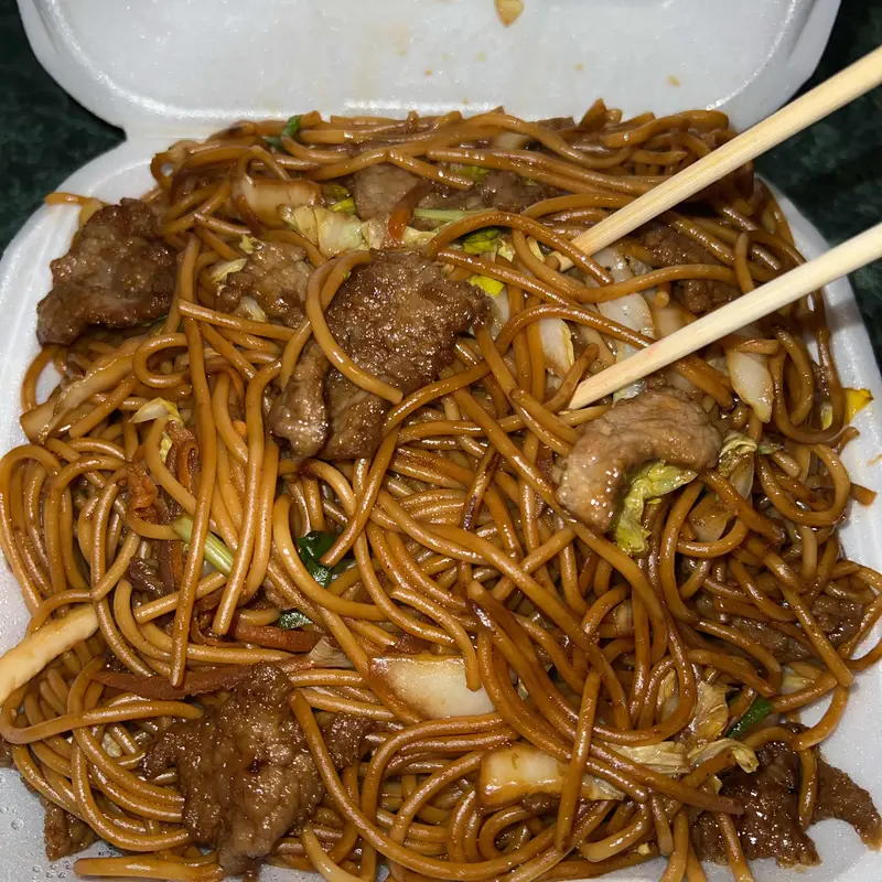 K5. Beef Lo Mein