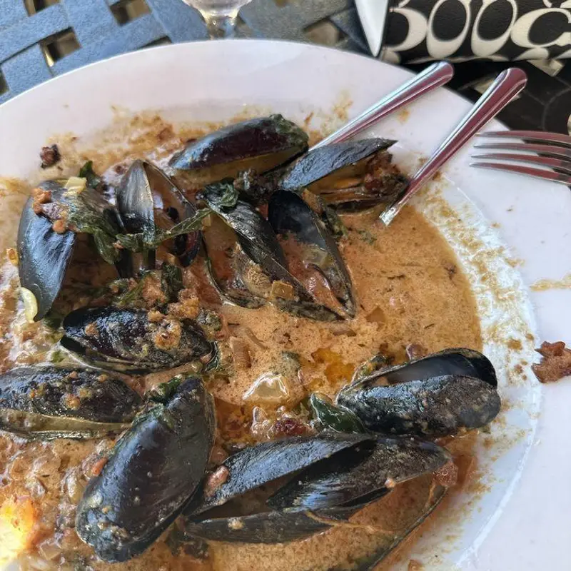 Pei Mussels Rockefeller