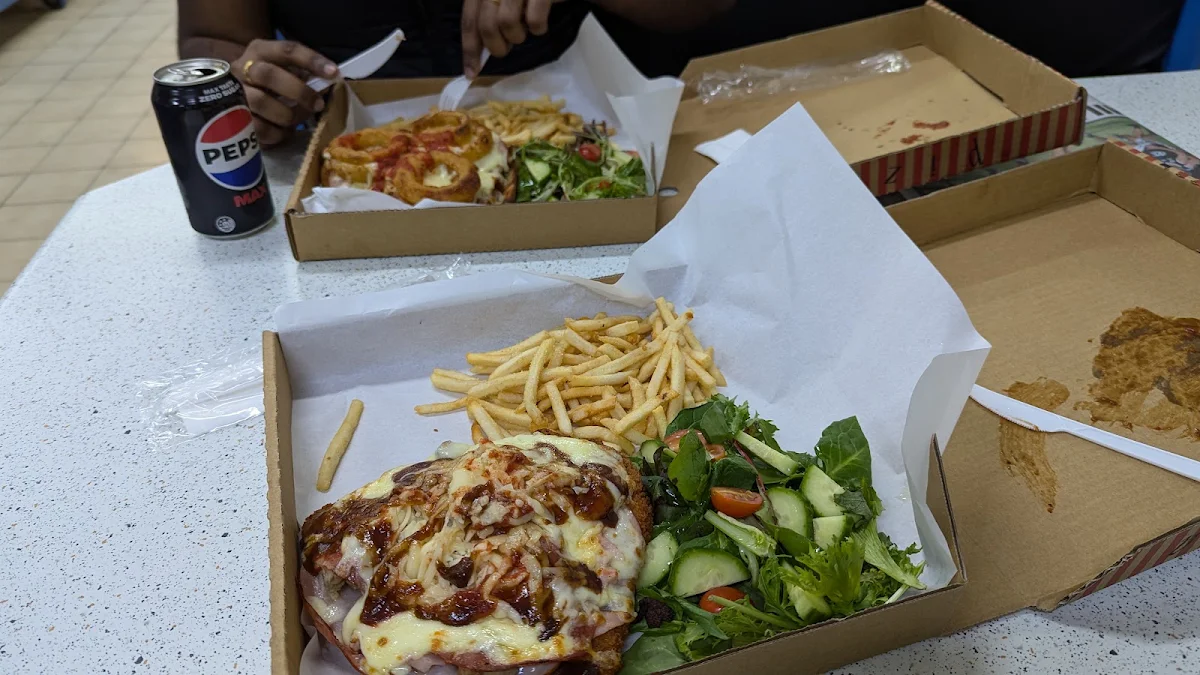 Food & drink, CENTRAL TAKEAWAY AND PIZZA