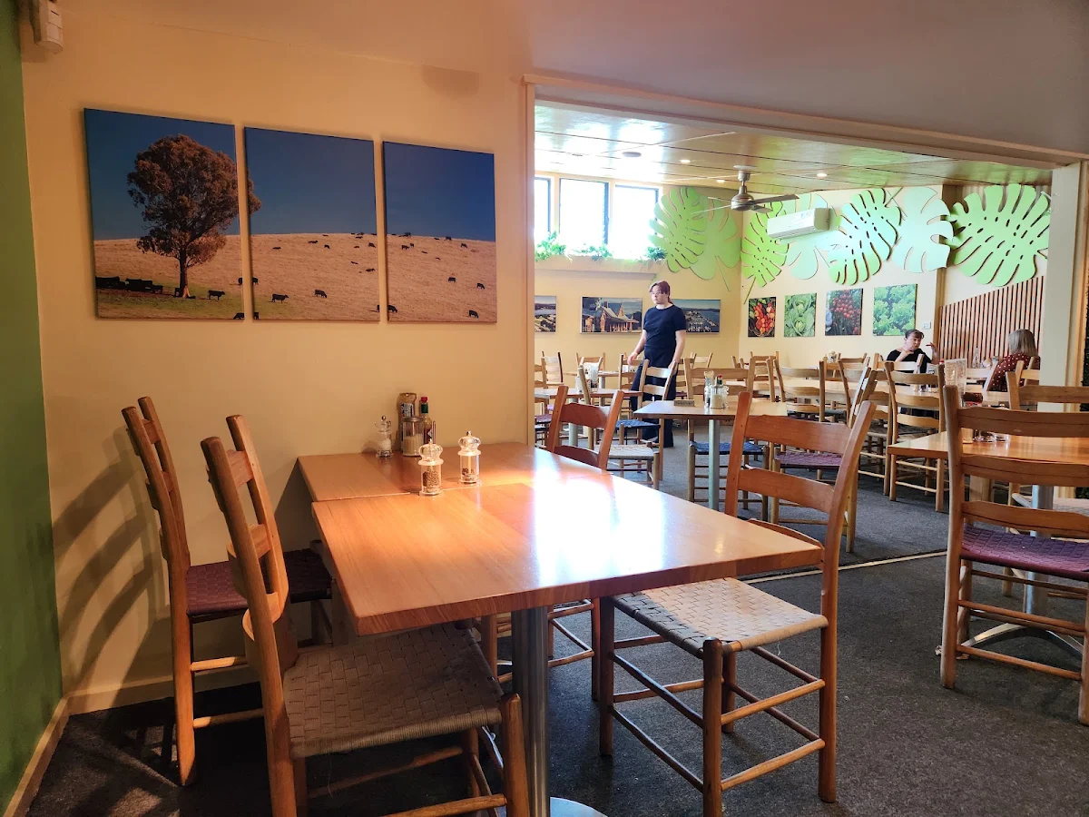Vibe, Café Woodworks