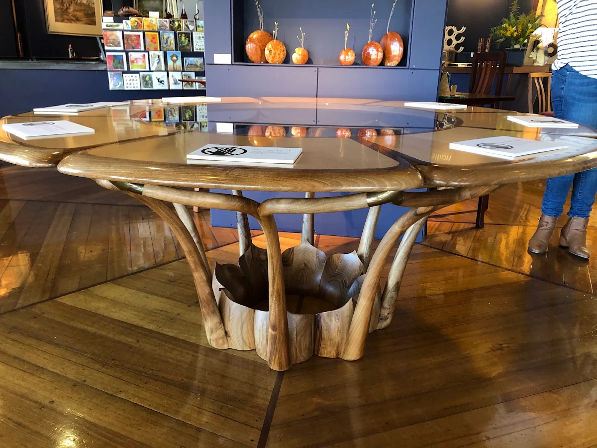 Vibe, Café Woodworks