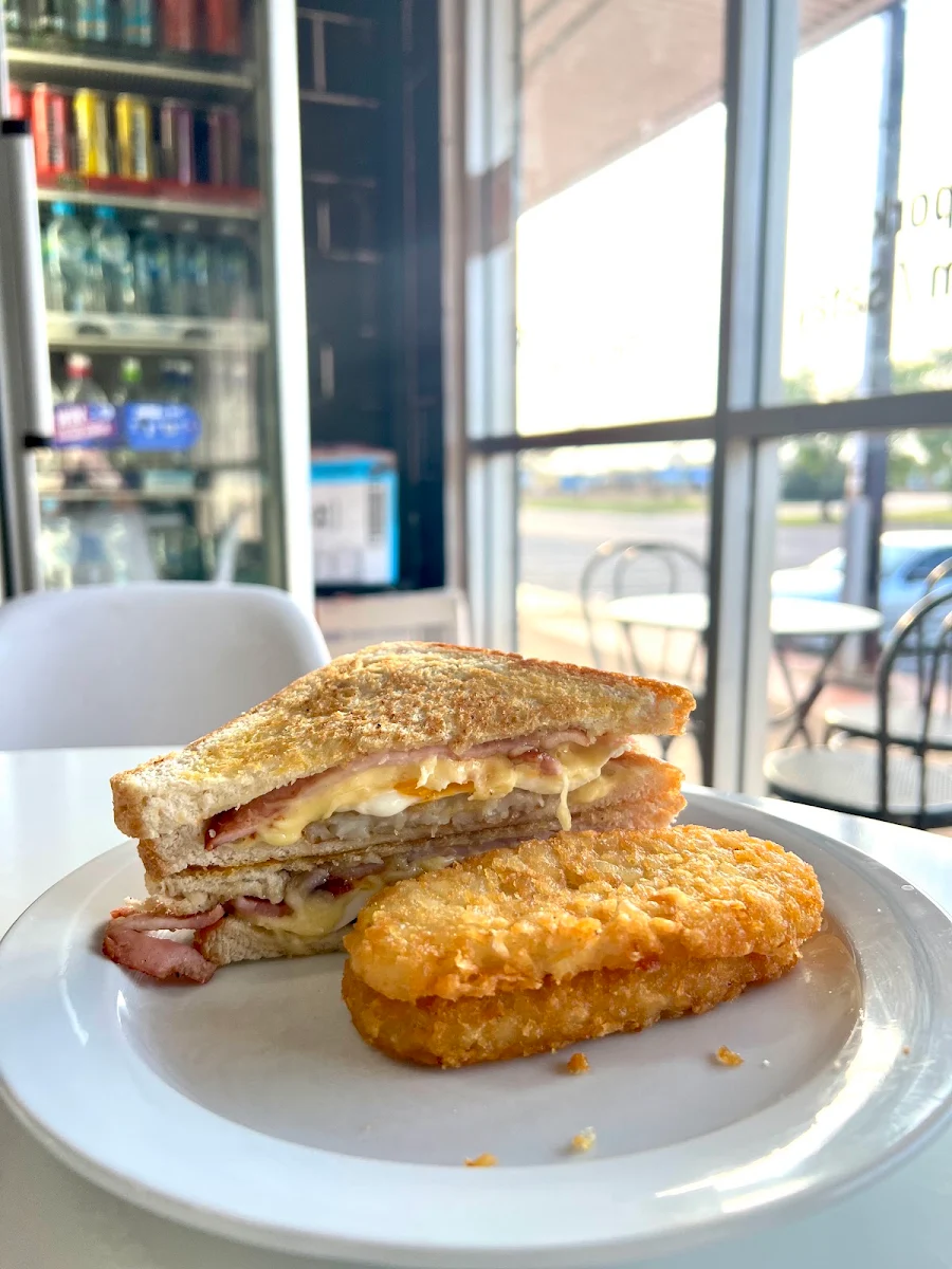 Food & drink, Triple T Cafe