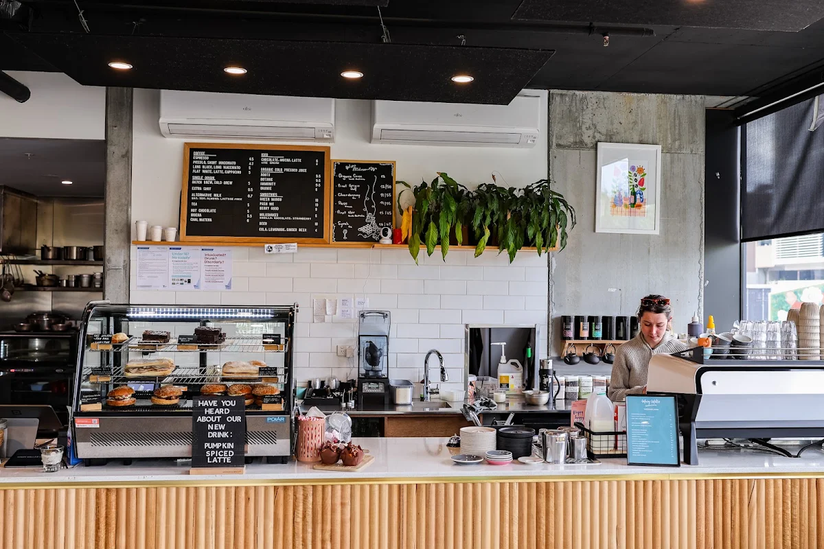 Vibe, Mary Miller Cafe
