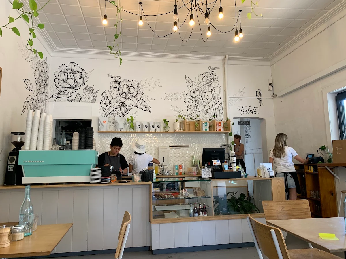 Vibe, Mary Miller Cafe