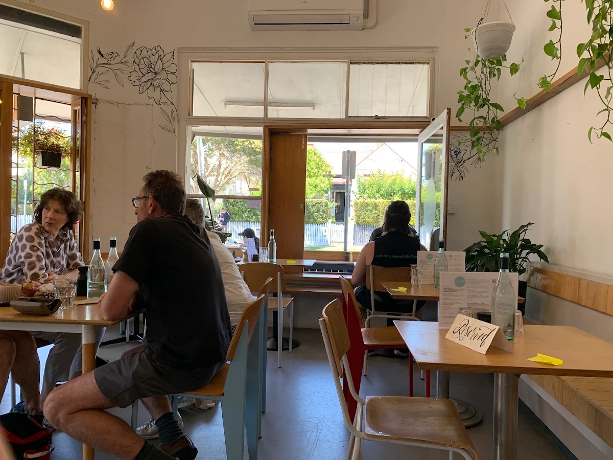 Vibe, Mary Miller Cafe