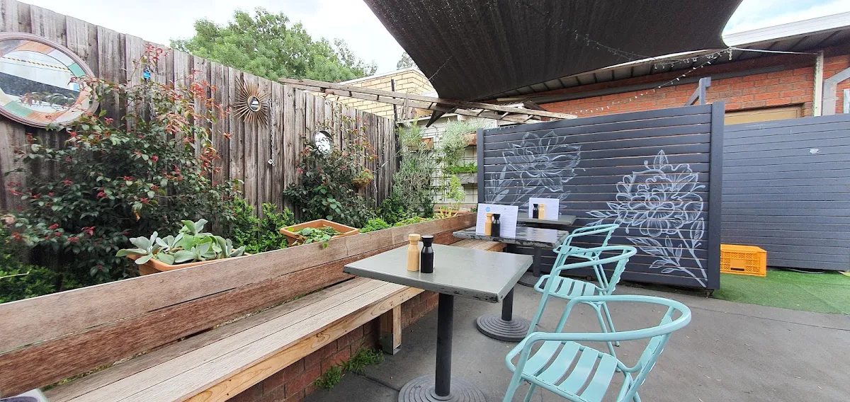 Vibe, Mary Miller Cafe