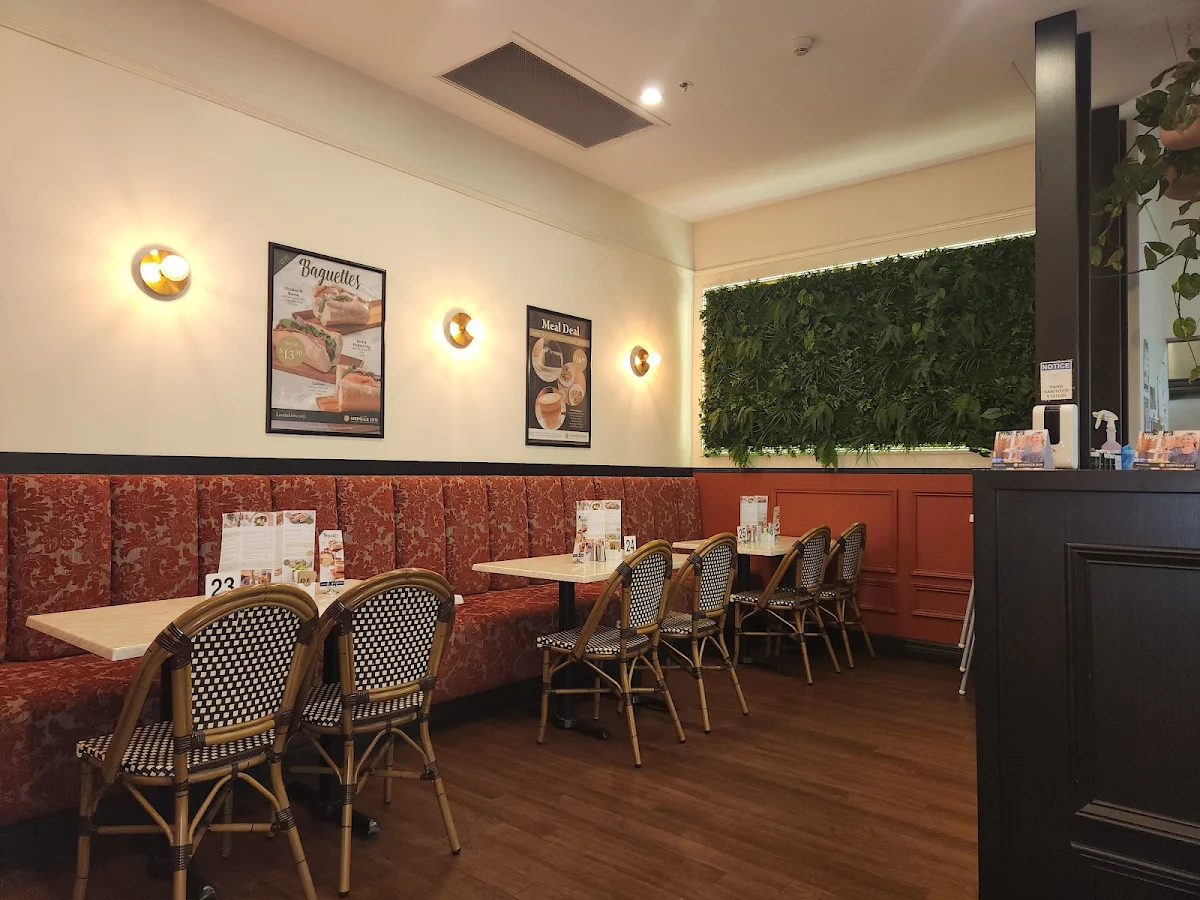 Vibe, Shingle Inn The Pines