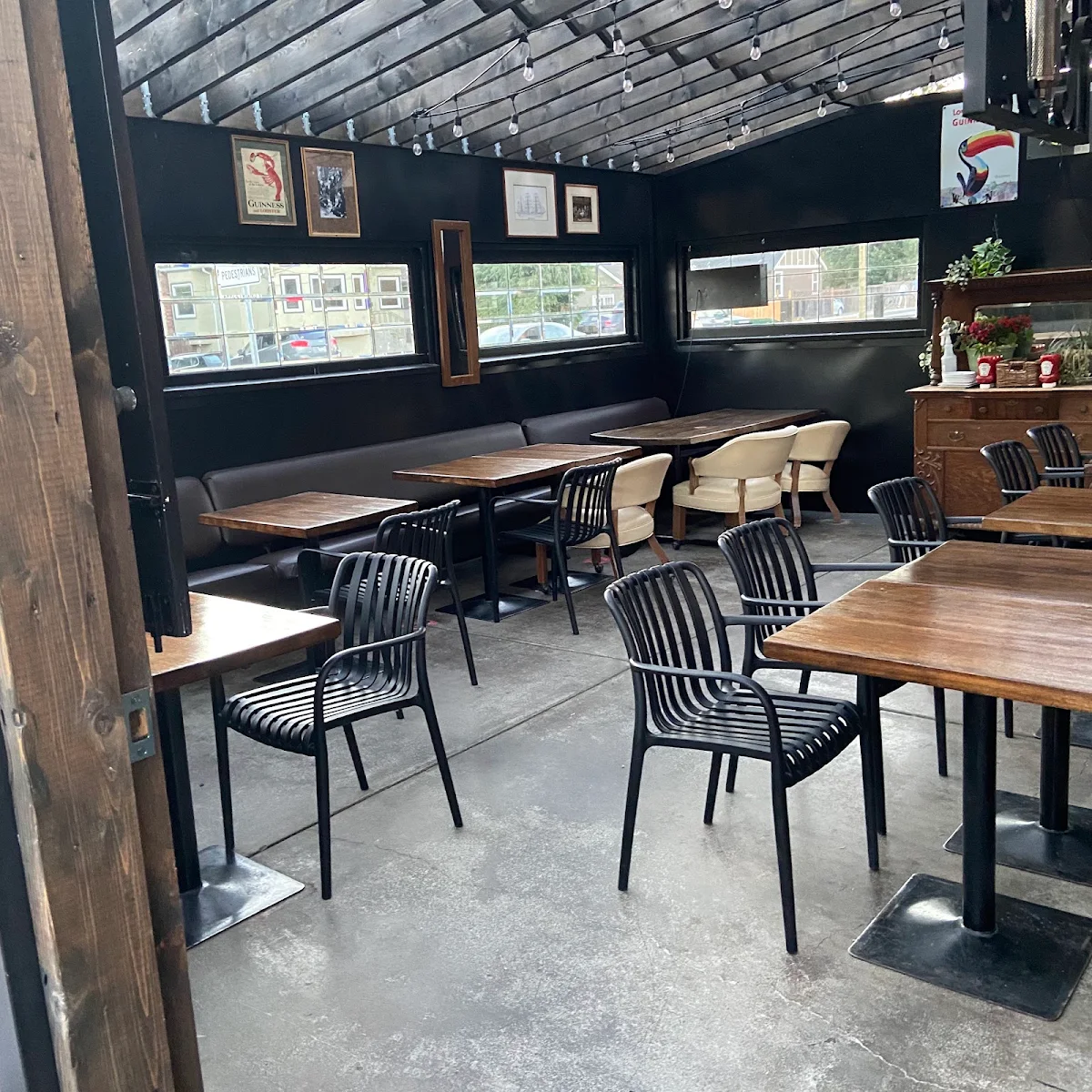 Vibe, McRae's Restaurant Ltd