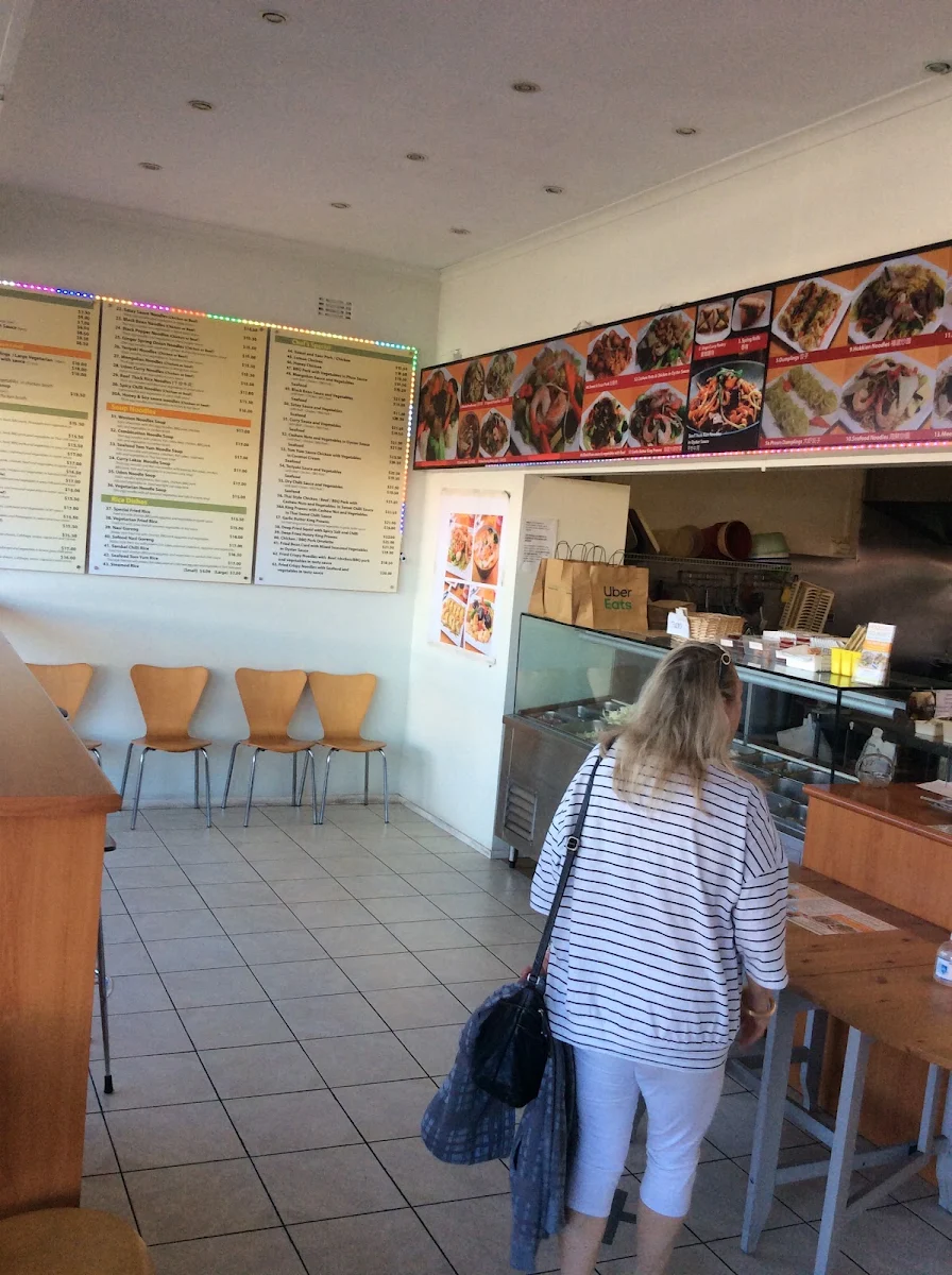 Vibe, Noodles & Dumplings Gourmet
