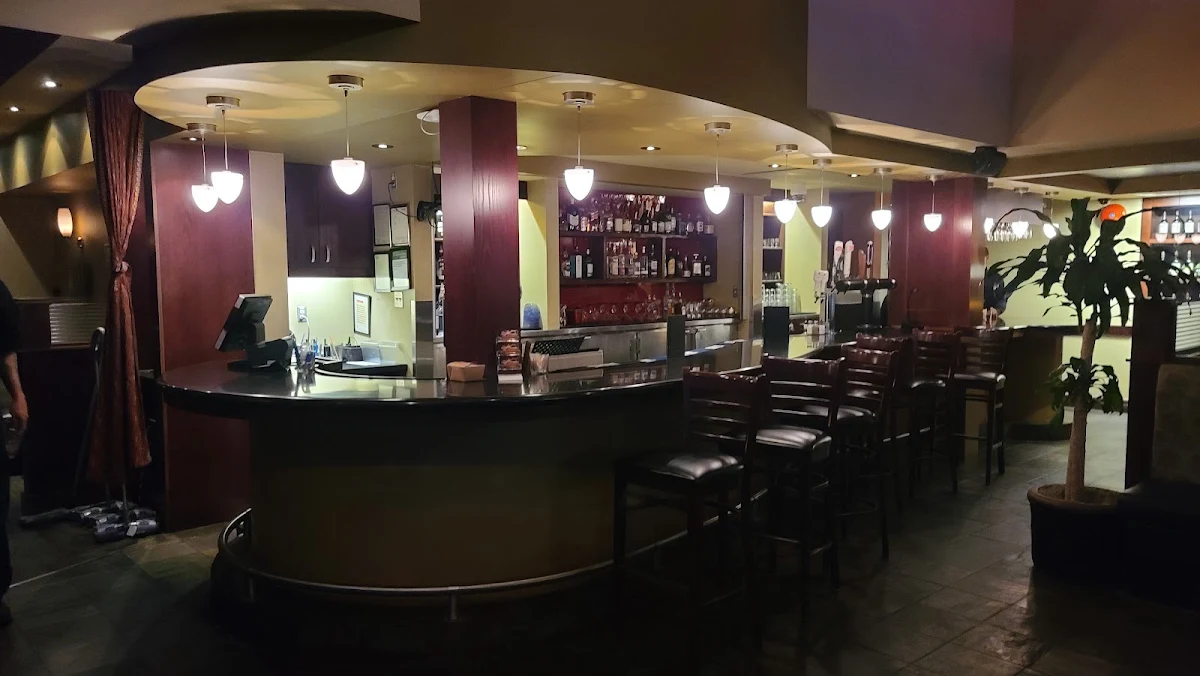 Vibe, Tony Roma's