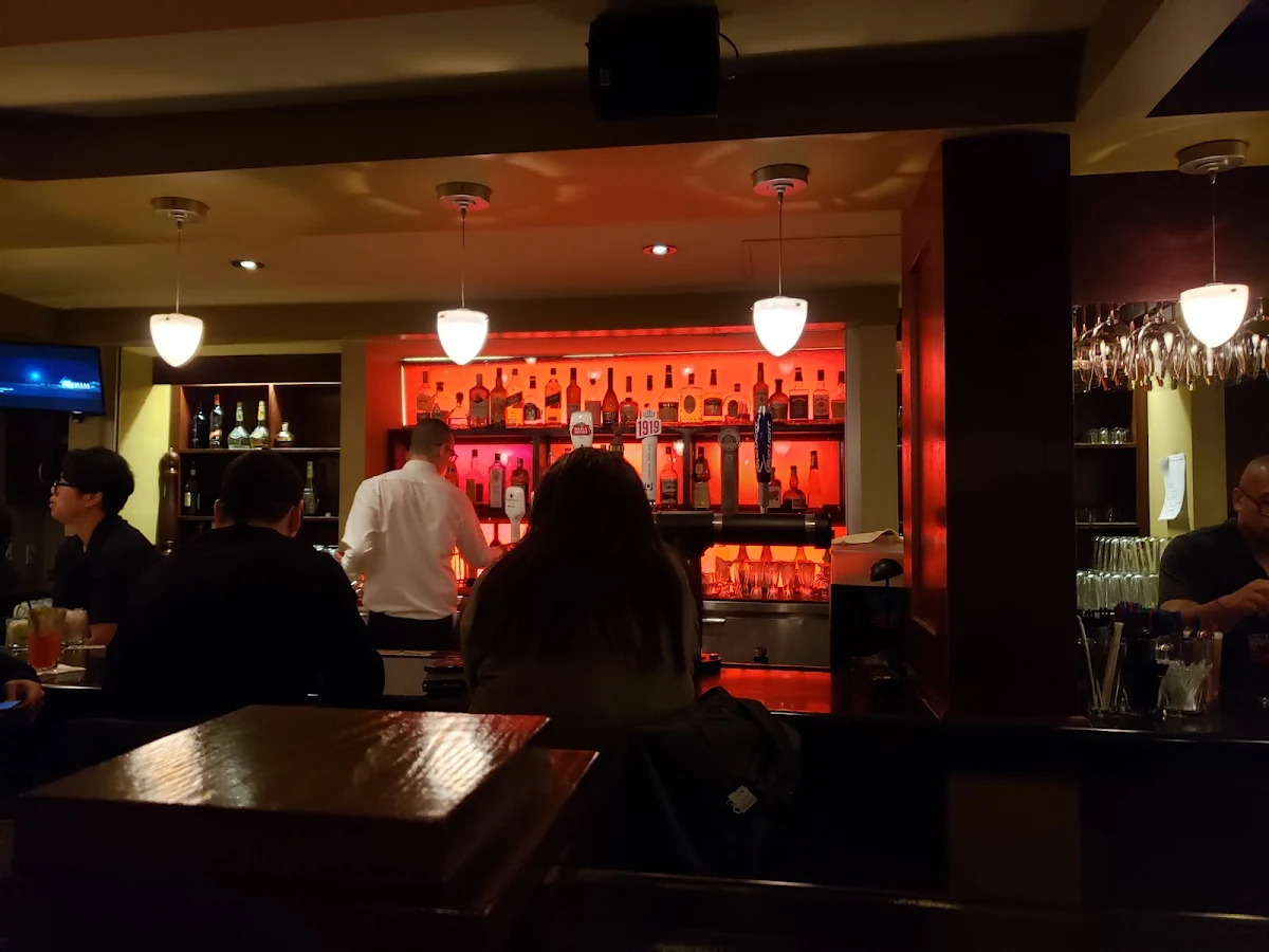 Vibe, Tony Roma's