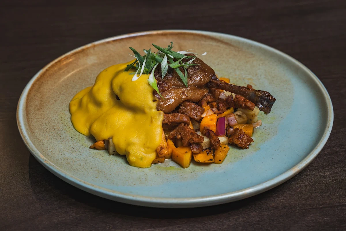 Food & drink, RANGE restaurant, bar + patio