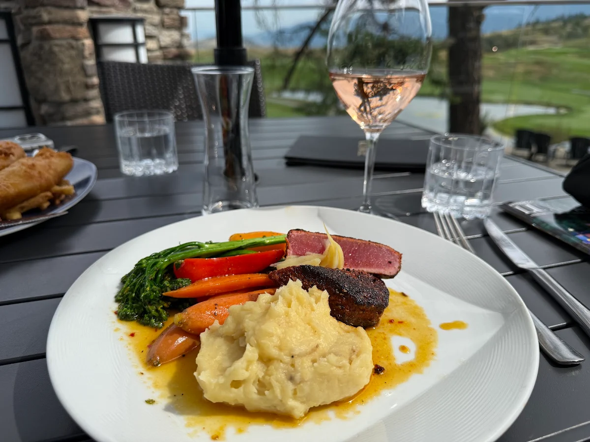 Food & drink, RANGE restaurant, bar + patio