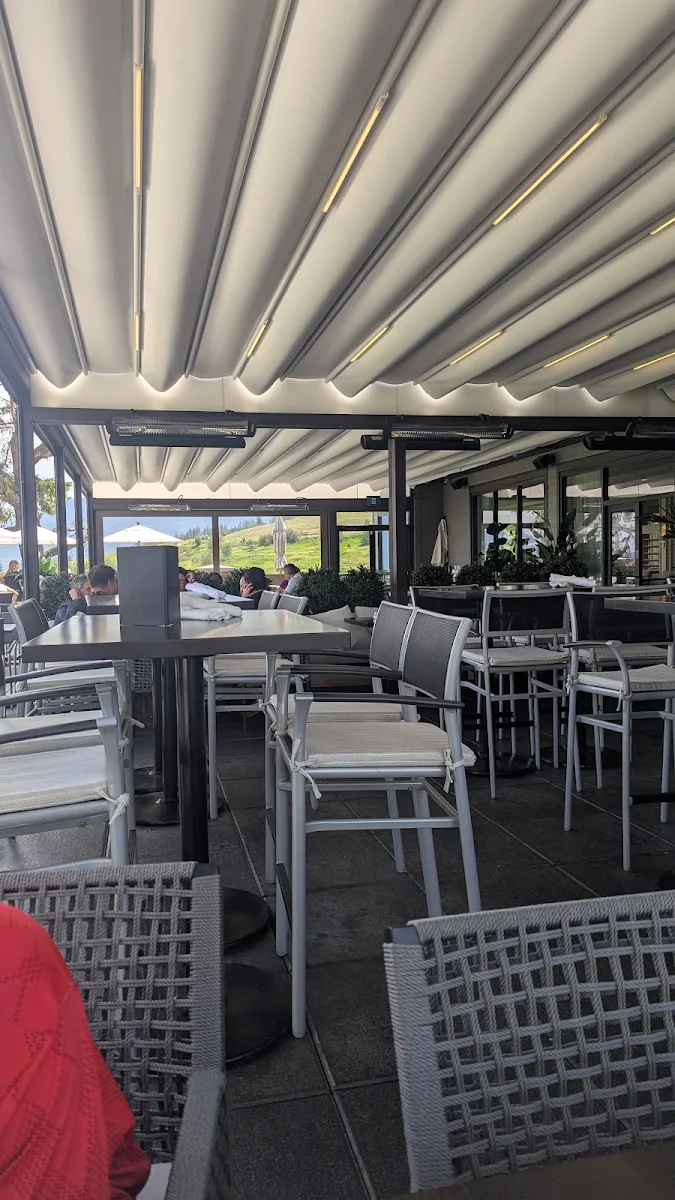Vibe, RANGE restaurant, bar + patio