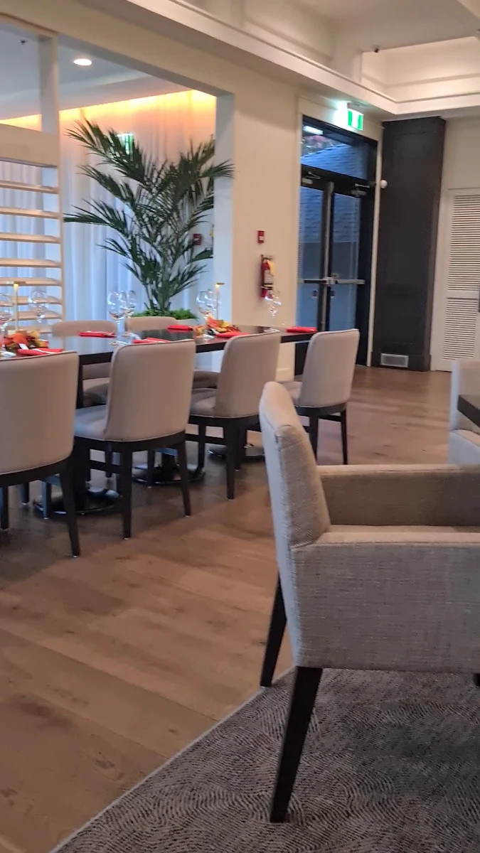 Vibe, RANGE restaurant, bar + patio