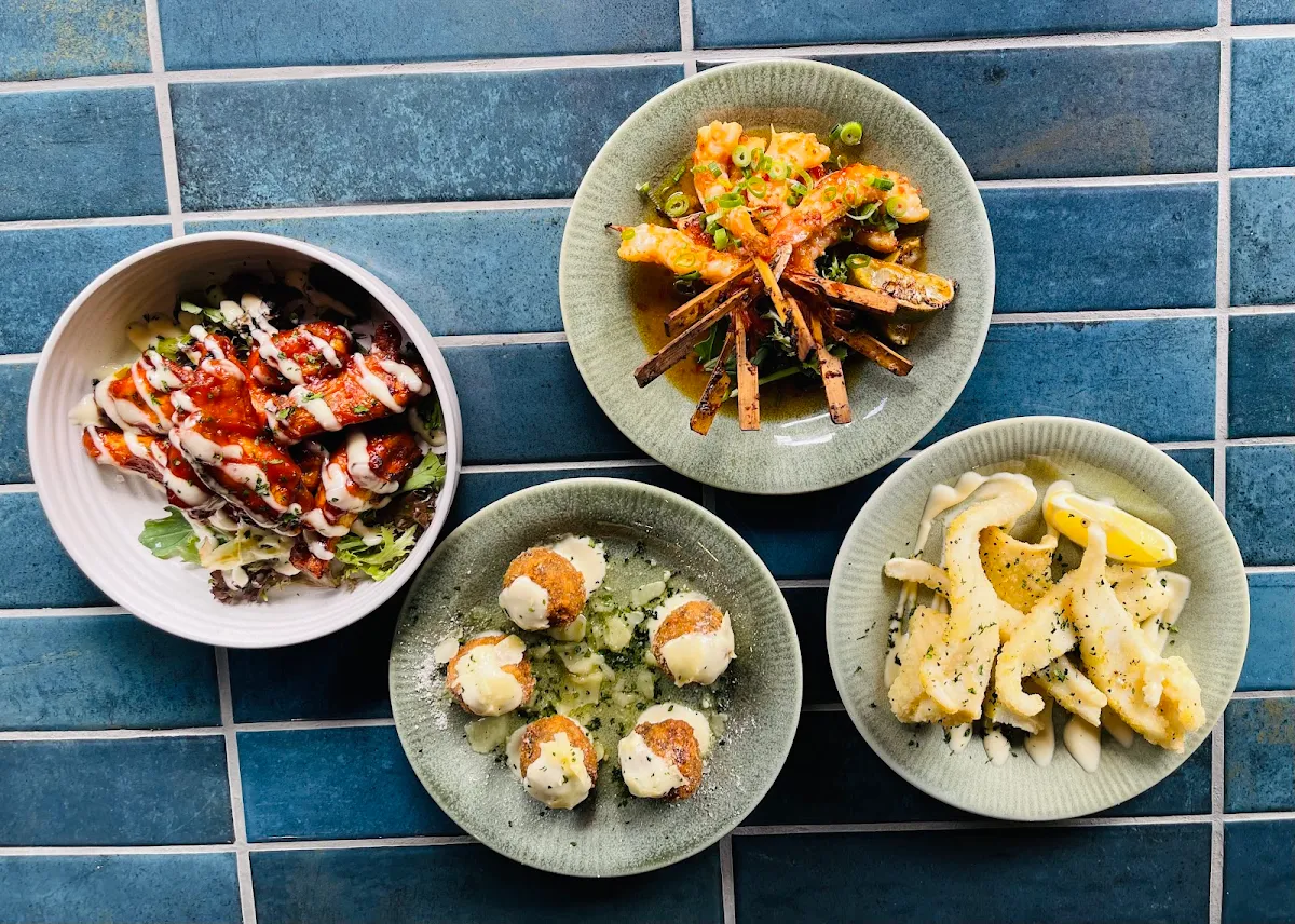 Food & drink, Four Hands Tapas & Pizza Restaurant