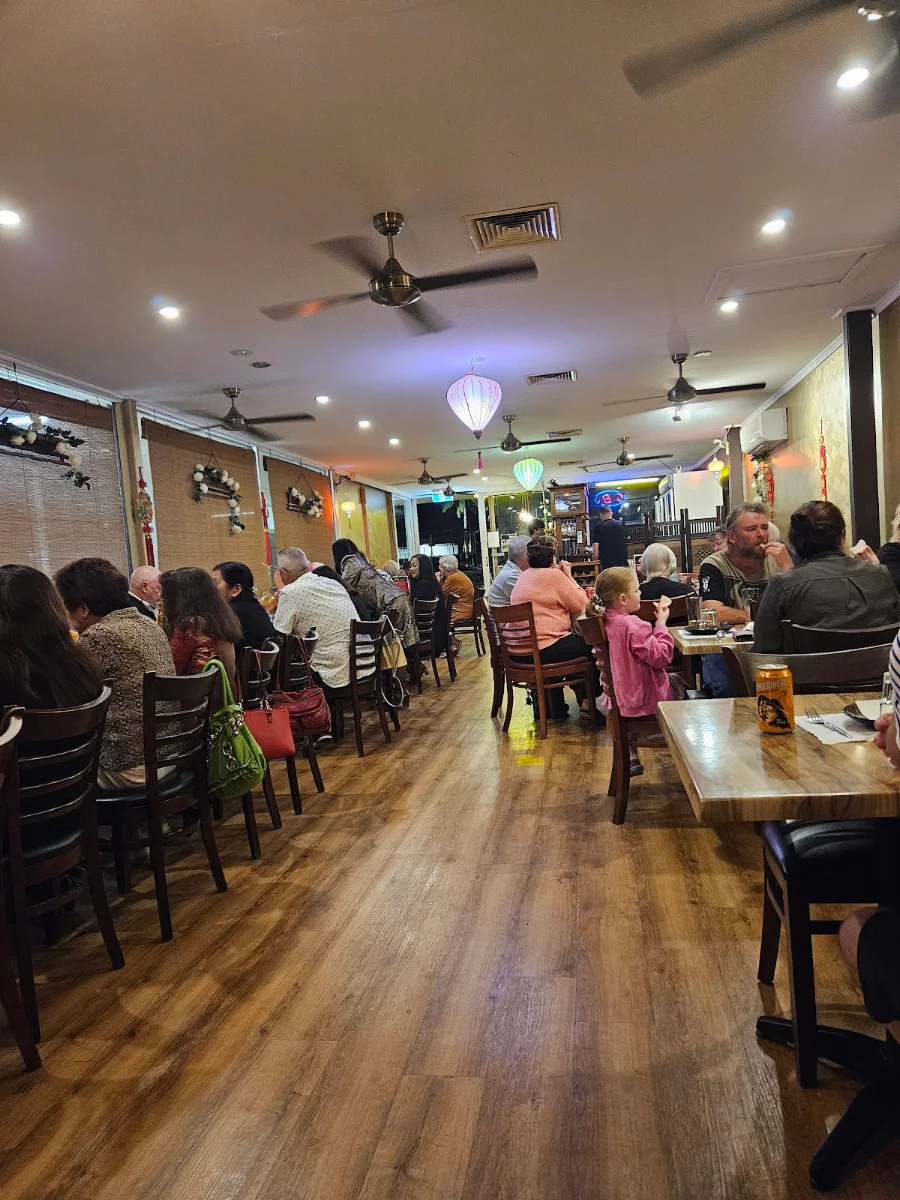Vibe, Oriental Palace Chinese Restaurant