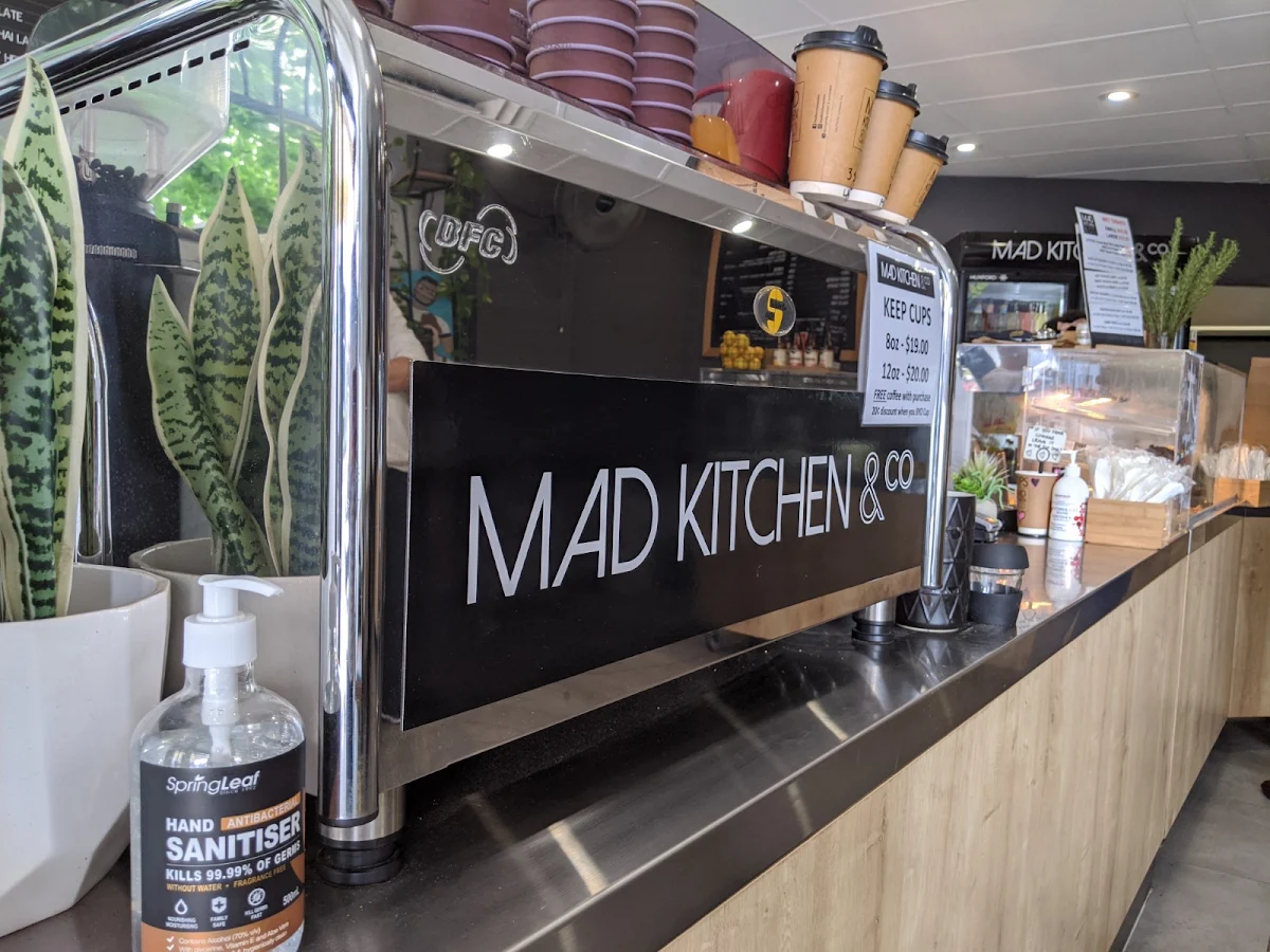 Vibe, Mad Kitchen & Co