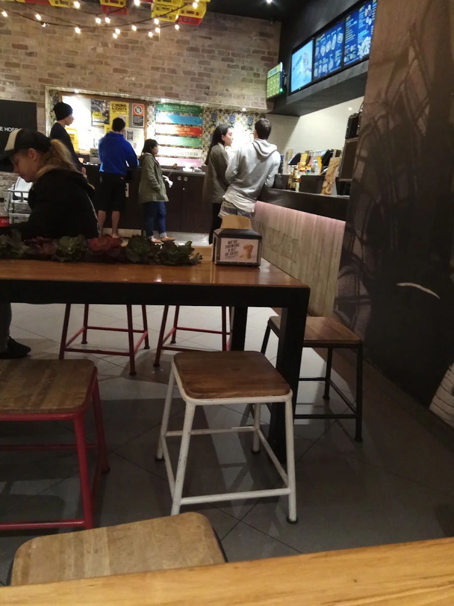Vibe, Guzman y Gomez - UNSW