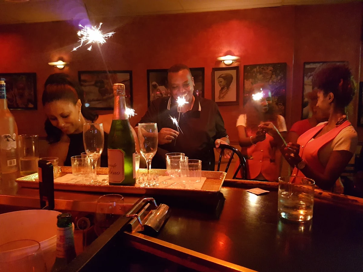 Vibe, Rendez-Vous Ethiopian and Eritrean Restaurant
