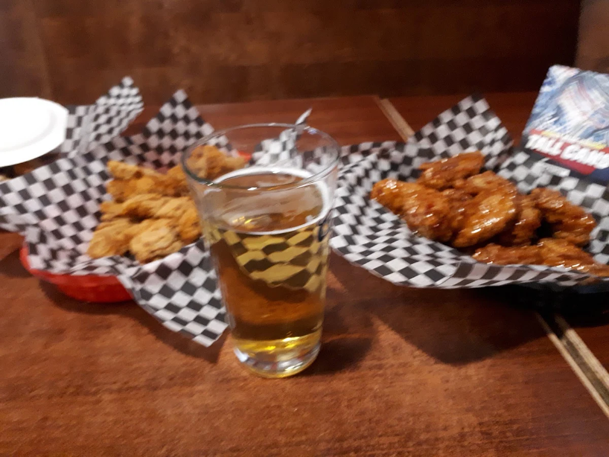 Food & drink, Cutchie's Sports Tap & Eatery