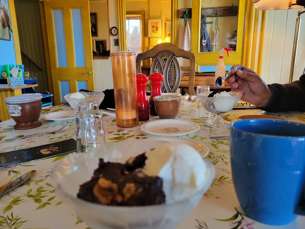 Food & drink, Auberge Café Chez Sam