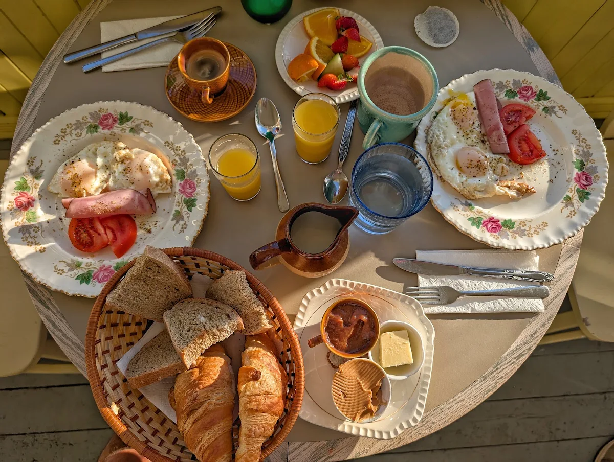 Food & drink, Auberge Café Chez Sam