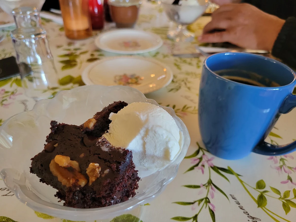 Food & drink, Auberge Café Chez Sam