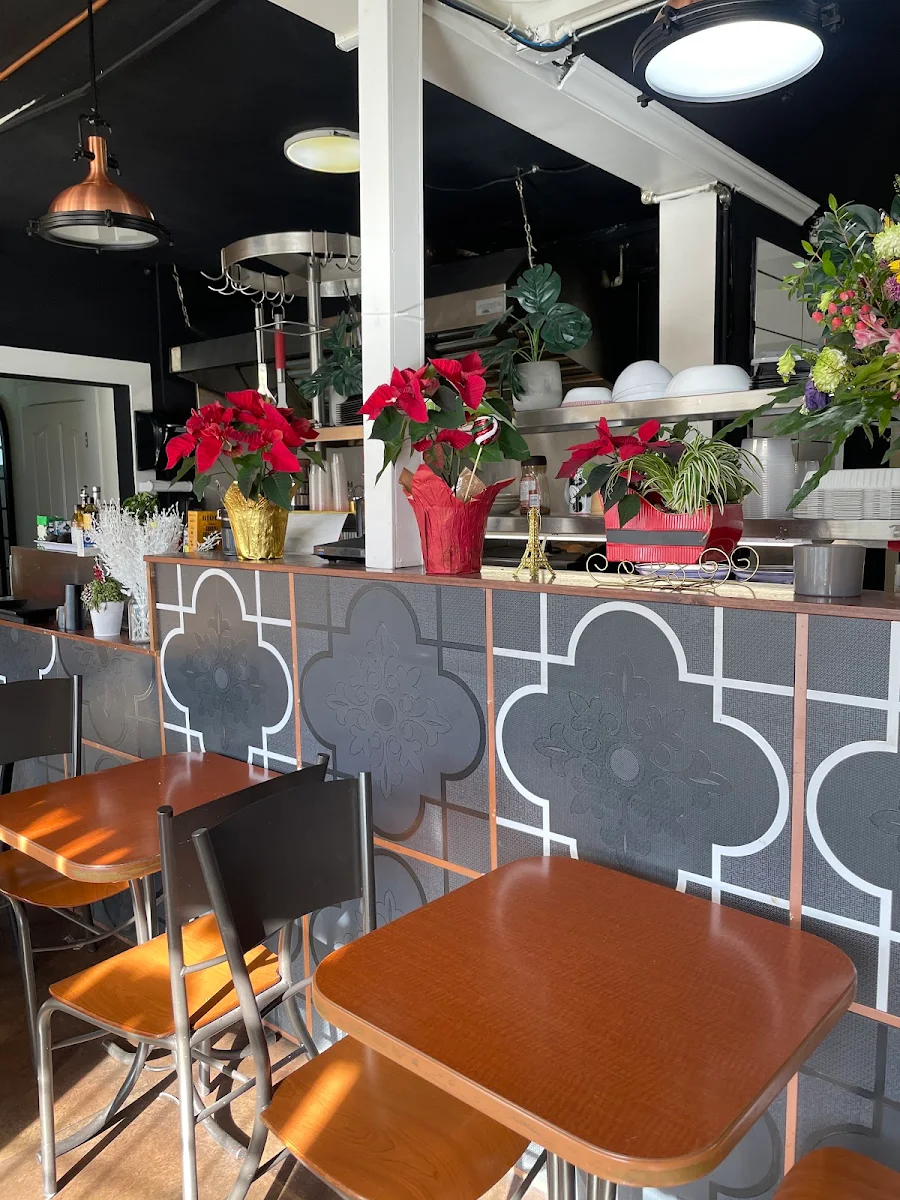 Vibe, Caribbean Island Kitchen