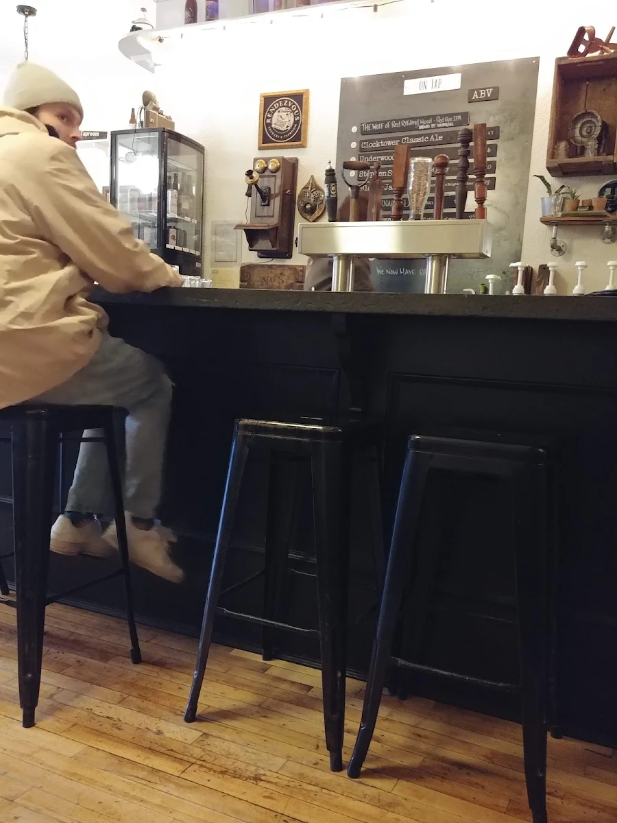 Vibe, Rendezvous Eatery and Taproom