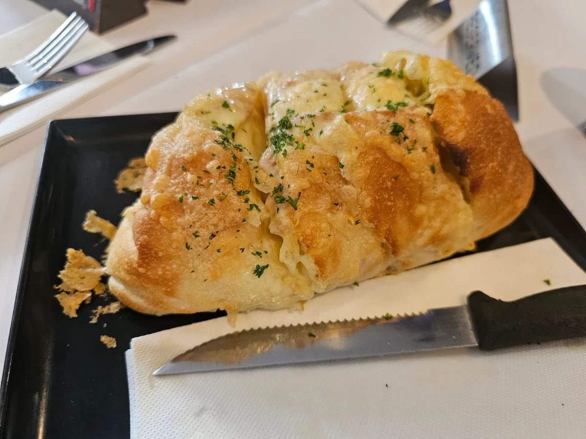 Food & drink, 12 Mile Steakhouse