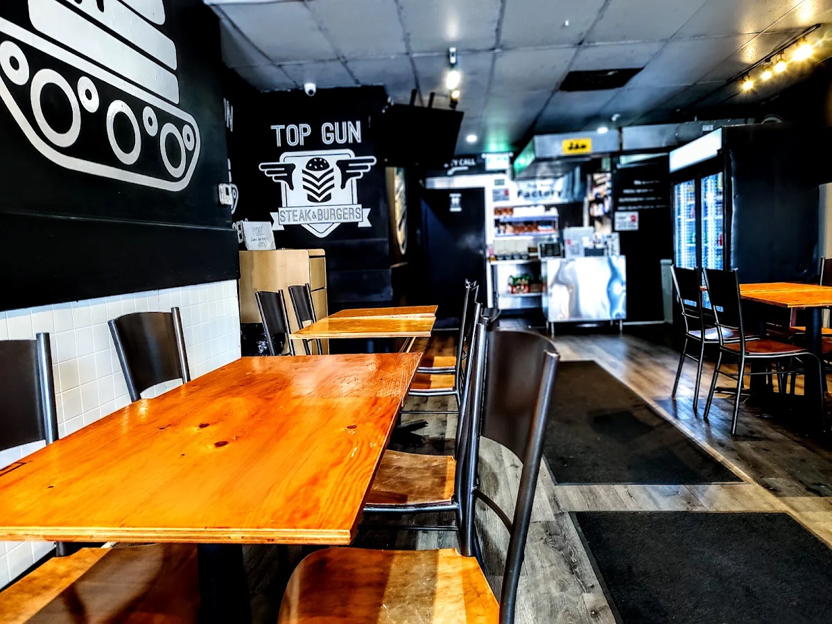 Vibe, Top Gun Burger