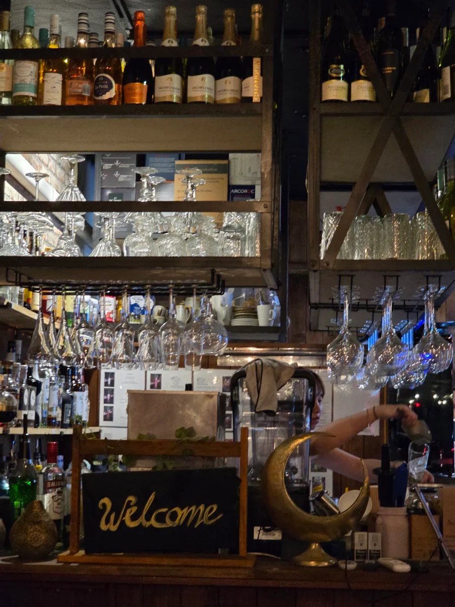 Vibe, SEASIDE Kitchen & Bar Burleigh heads