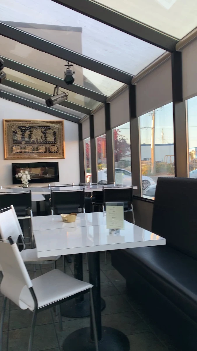 Vibe, Naka Bistro Lao & Thai Cuisine