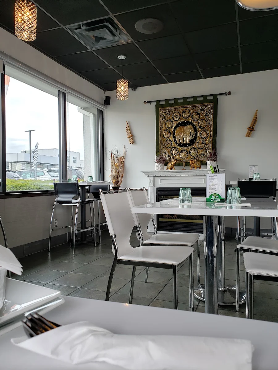 Vibe, Naka Bistro Lao & Thai Cuisine