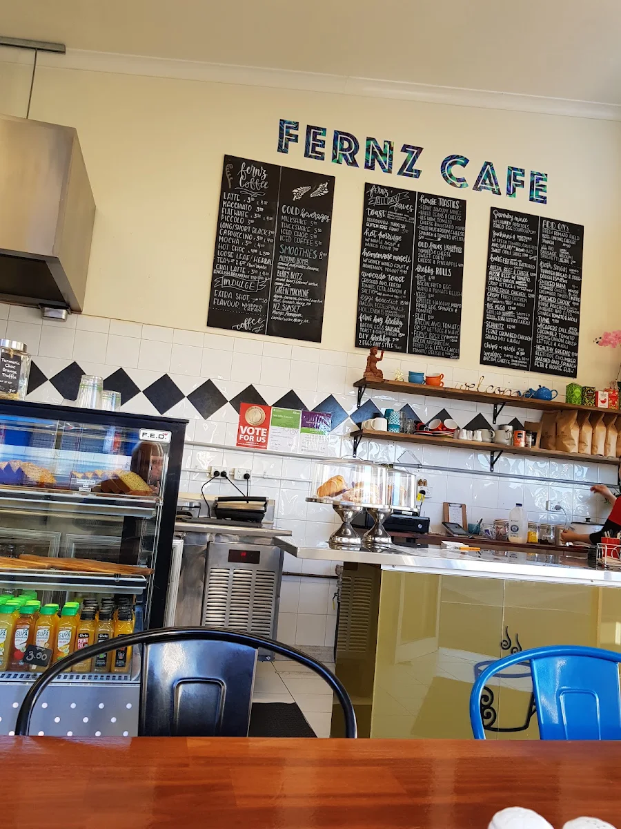 Vibe, Fernz Cafe