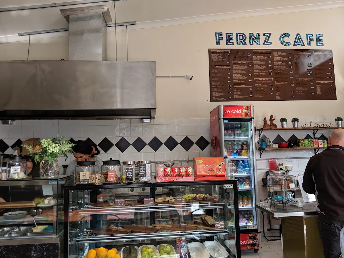 Vibe, Fernz Cafe