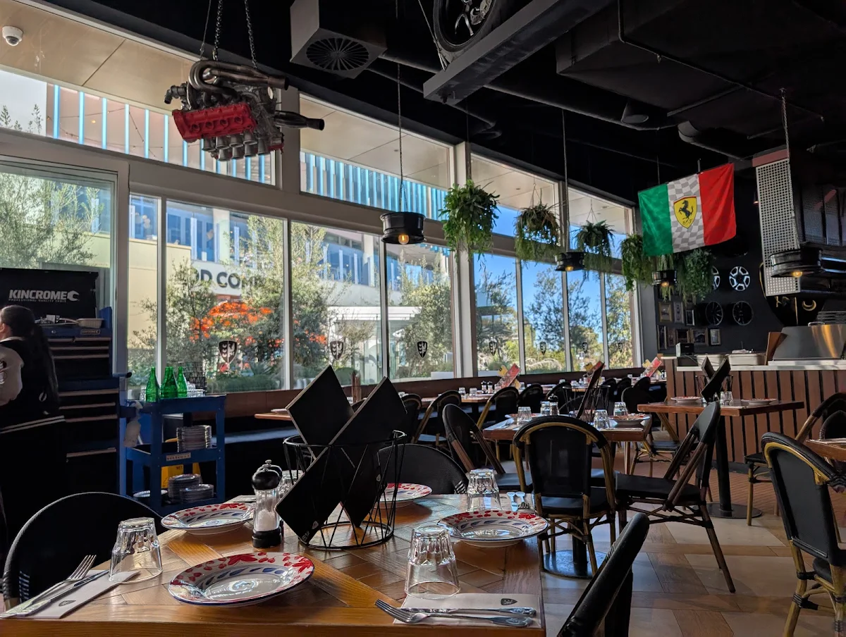 Vibe, Criniti's Karrinyup