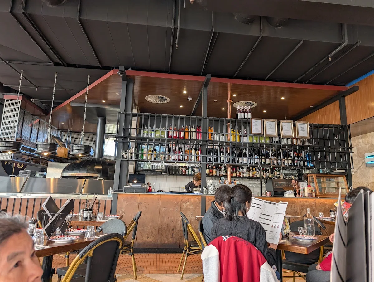 Vibe, Criniti's Karrinyup