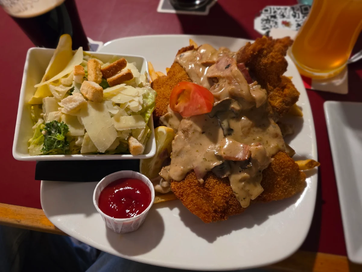 Food & drink, Rose & Crown Restaurant & Pub