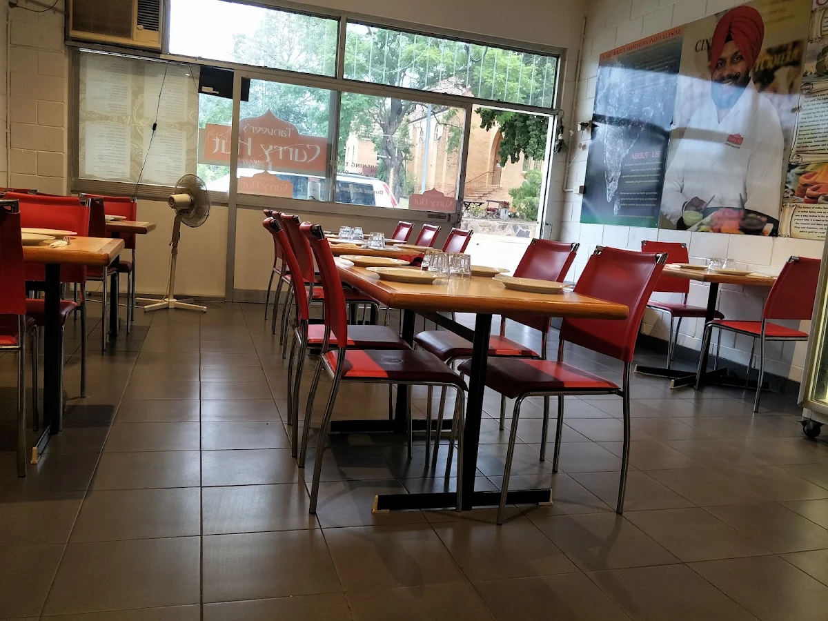 Vibe, Tanveer's Curry Hut Boonah