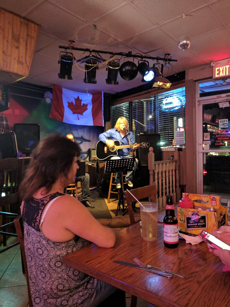 Vibe, Ritz Bites Bar and Grill