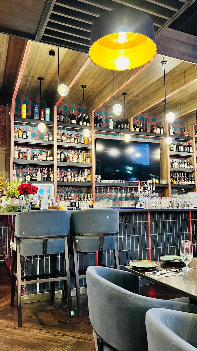 Vibe, Rangoli Kitchen + Bar