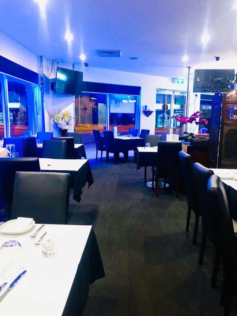 Vibe, Bombay Bustle Indian Restaurant