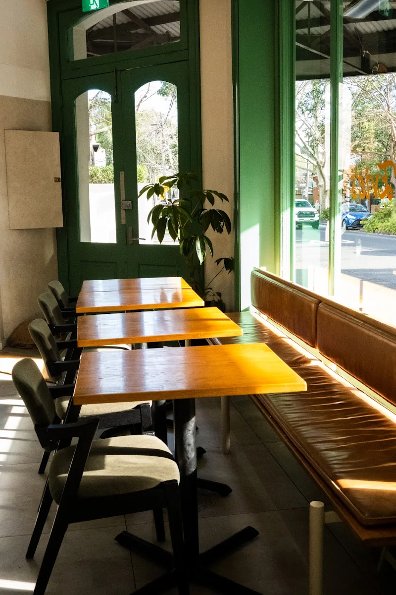 Vibe, Evie's Redfern