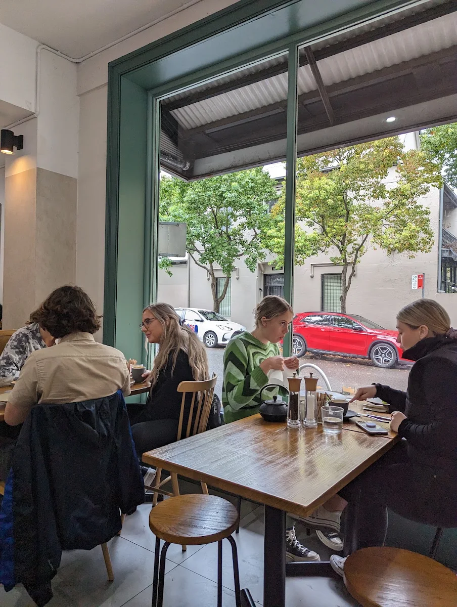 Vibe, Evie's Redfern