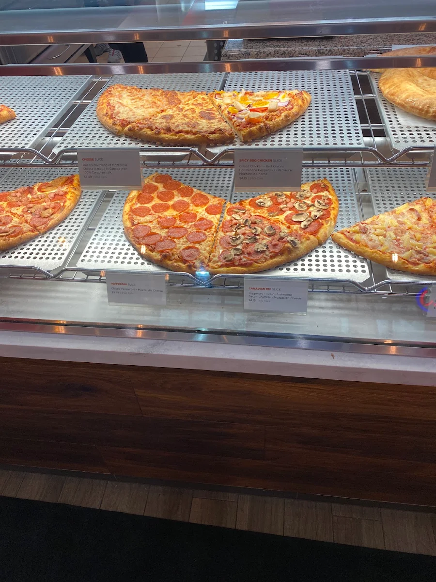 Menu, Pizza Pizza
