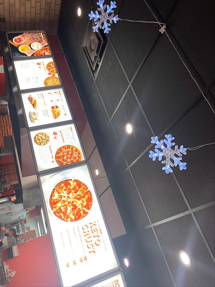 Menu, Pizza Pizza