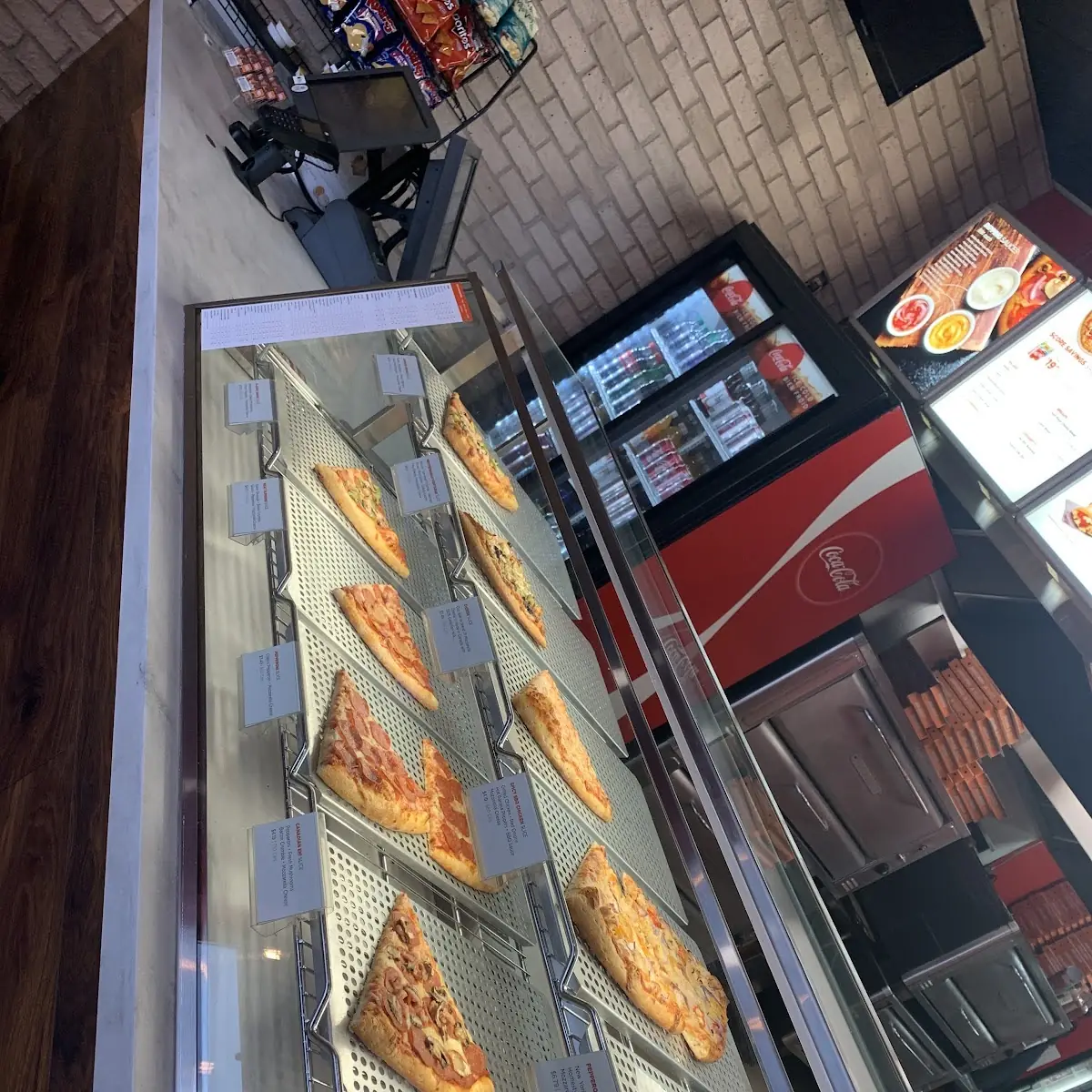 Vibe, Pizza Pizza